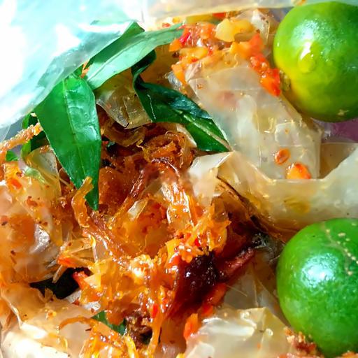 banh-trang-deo-sate-tac-tu-tron-nho