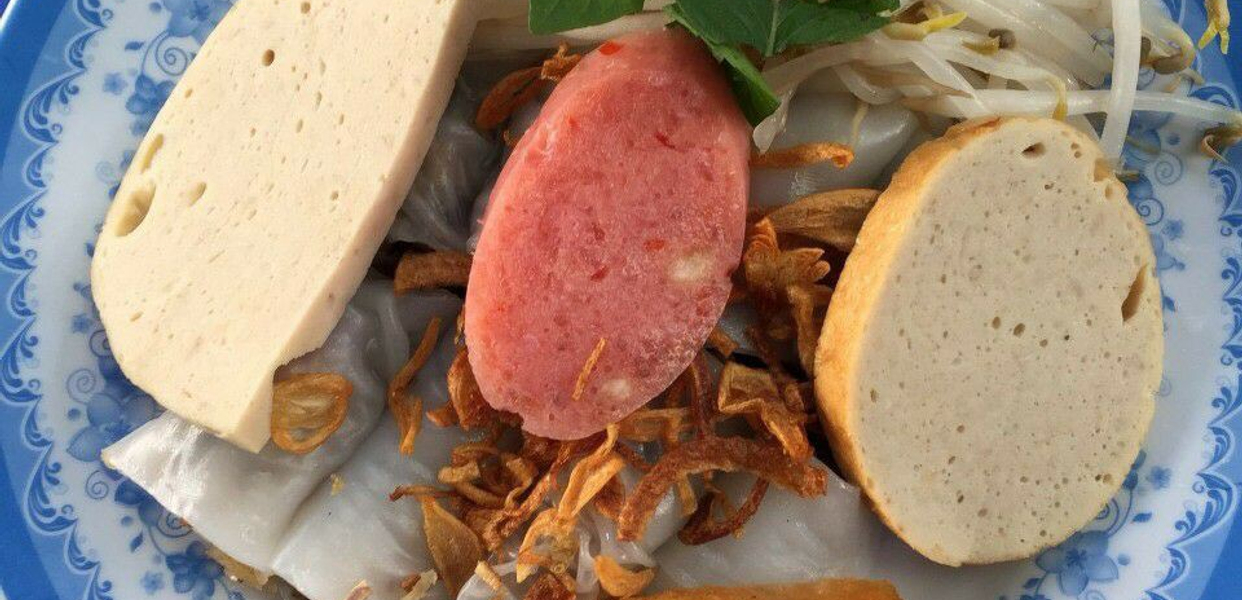 banh-cuon-nong-minh-hong-vu-tung