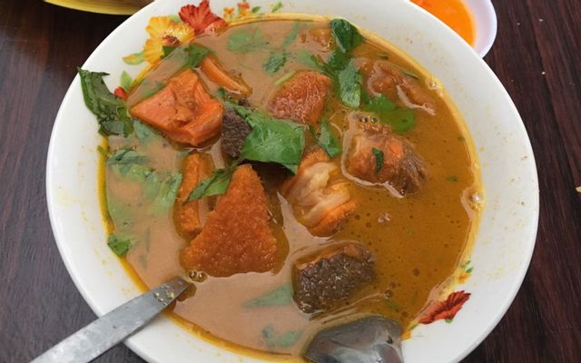 pha-lau-bo-nguyen-hong