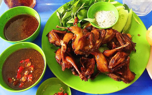Chị-Mai---Cút-Chiên-Bơ-&-Vú-Heo-Nướng---Hậu-Giang