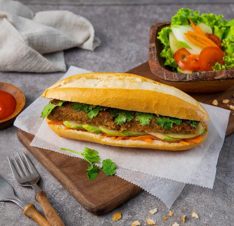 banh-mi-bo-nuong-sot-tieu-en
