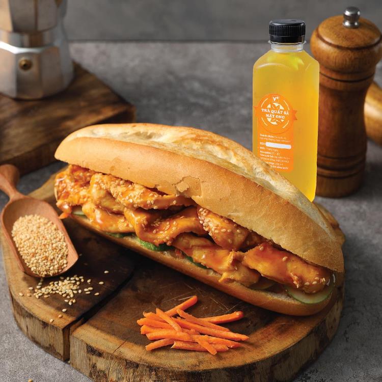 combo-banh-mi-ga-nuong-kieu-nhat-va-o-uong