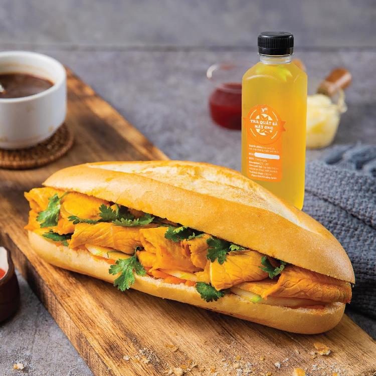 combo-banh-mi-heo-nuong-va-o-uong