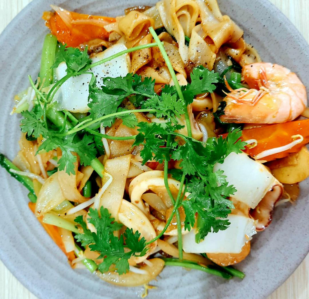 mi-trung-xao-hai-san