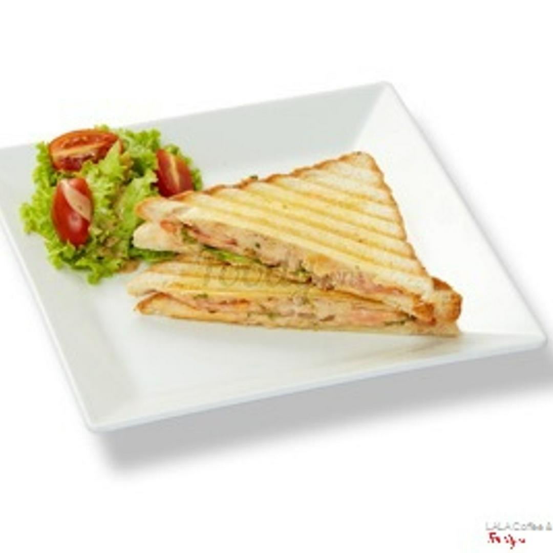 tuna-sandwich