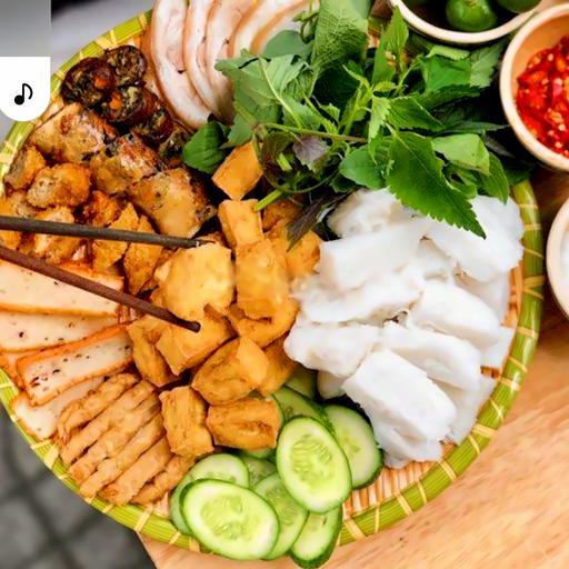 bun-au-cha-com-thit-chan-gio