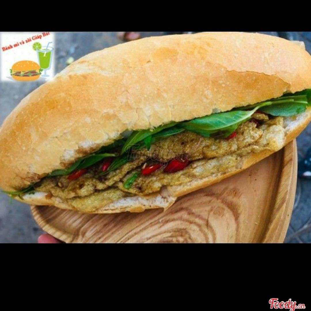 banh-mi-cha-ca-nong