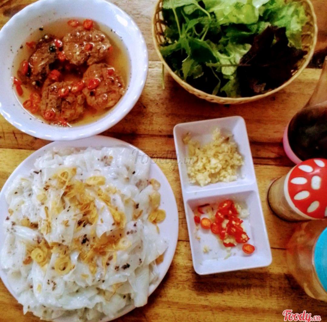 banh-cuon-trang-thit-vien-nuong