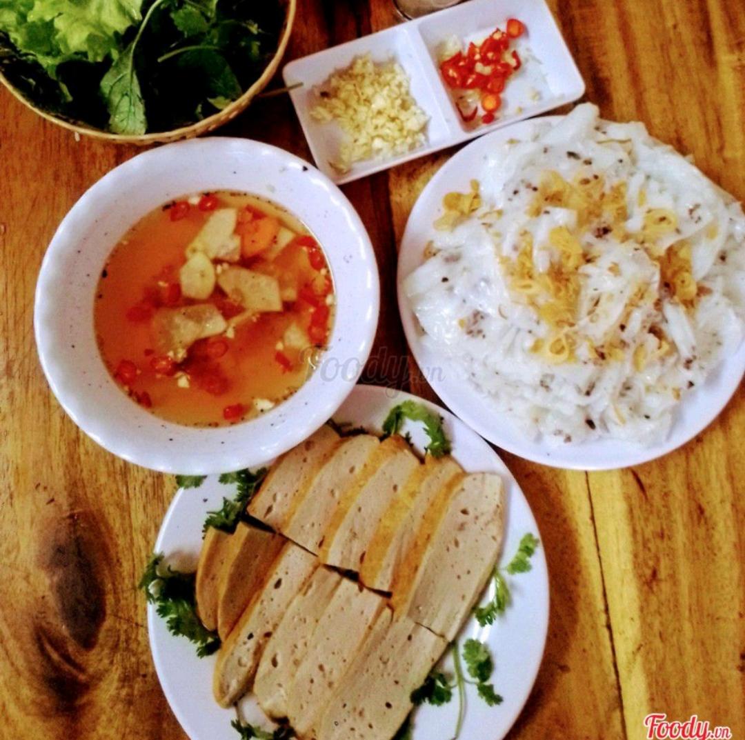banh-cuon-trang-cha-que