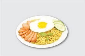 mi-xao-trung-xuc-xich