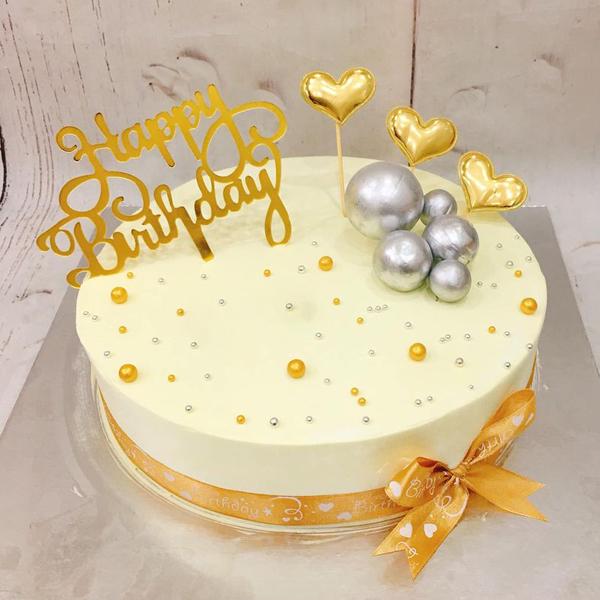 banh-kem-gan-phu-kien-m4