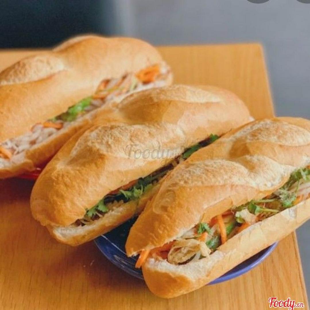 banh-mi-xuc-xich