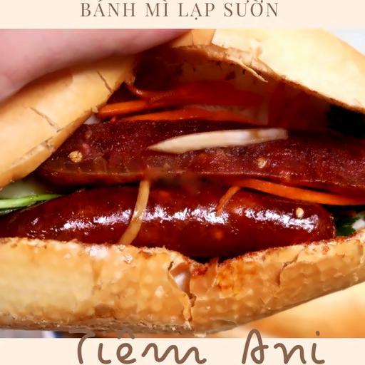 banh-mi-lap-suon