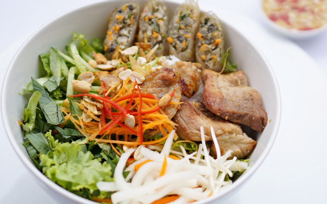 nam-du-bun-thit-nuong-pasteur