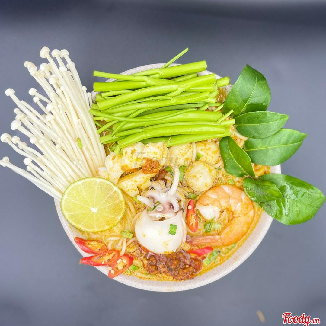 tomyum-ac-biet-hai-san