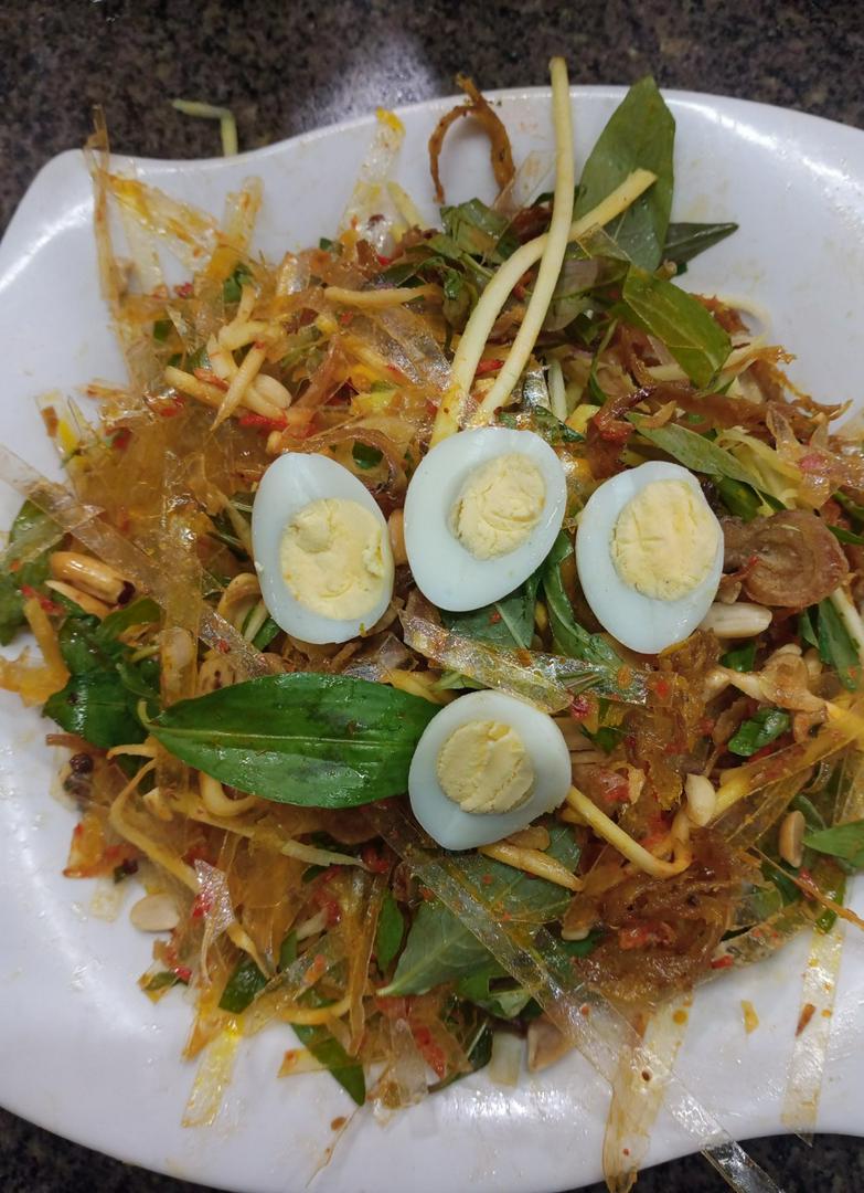 banh-trang-tron-kho-muc-xe