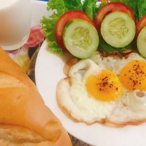 banh-mi-op-la-2-trung