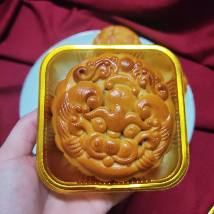 banh-trung-thu-thap-cam-lon