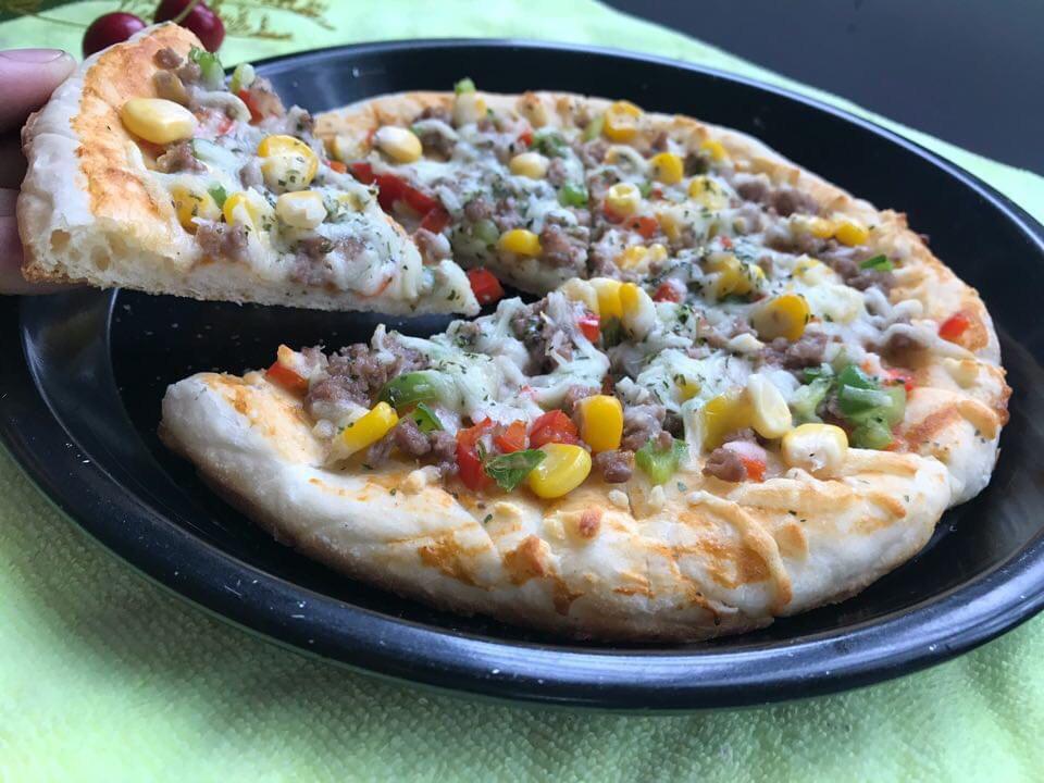 pizza-thit-bo-va-bap-ban-chay