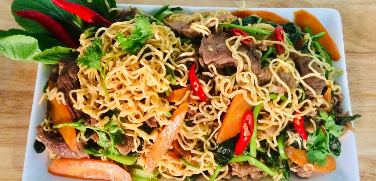 mon-ngon-nha-ma-bay-nui-xao-mi-xao-bo