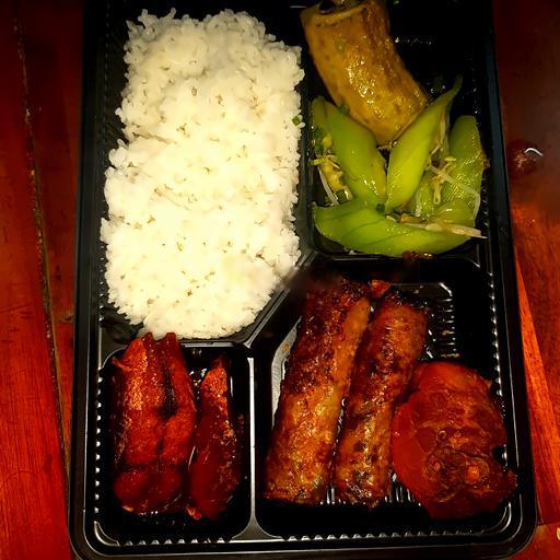 com-ga-chua-ngot-au-phu-nhoi-thit-tom-chien-xu-moc