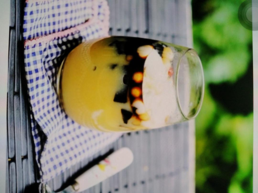 au-xanh-suong-sao-cot-dua-tran-chau