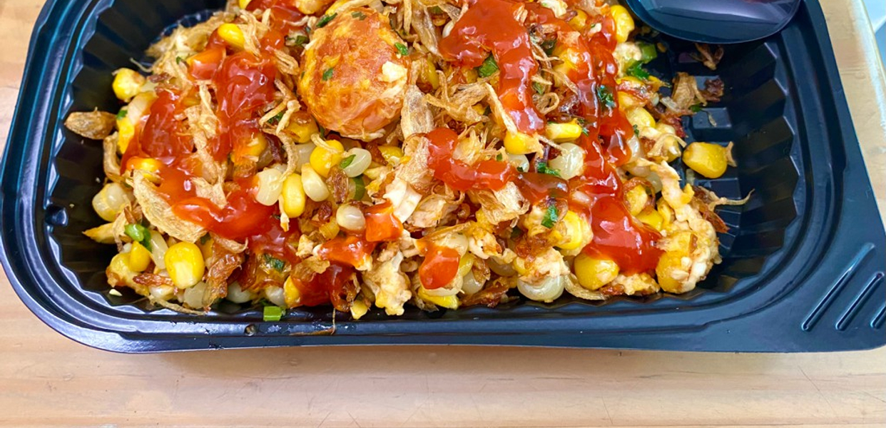 banh-trang-co-vy-bap-xao-va-ca-vien-tran-xuan-soan