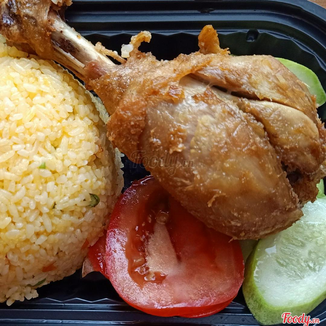 com-ui-ga-chien-nuoc-mam