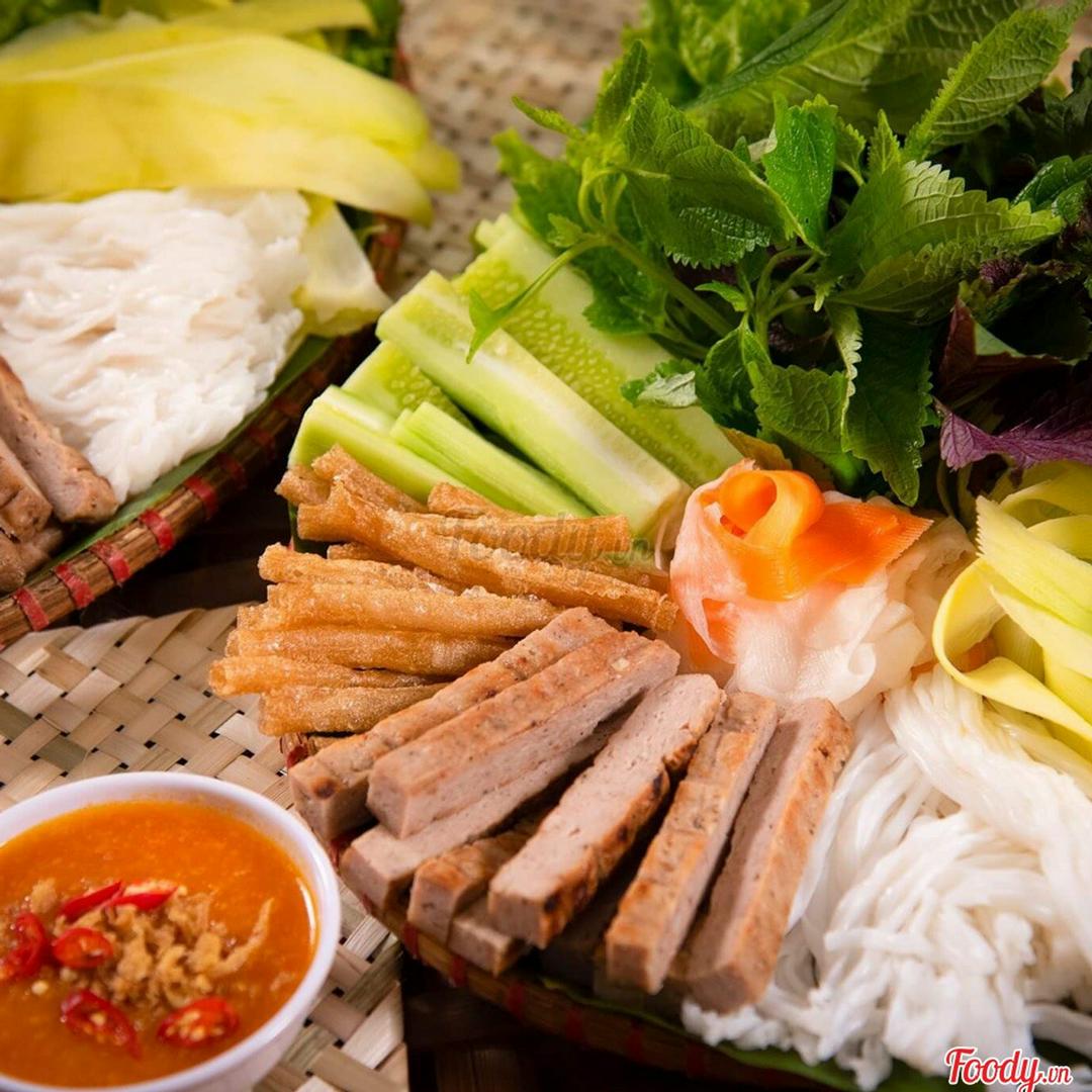 combo-2-nem-nuong-nha-trang-1-nem-chua-ran-2-pepsi