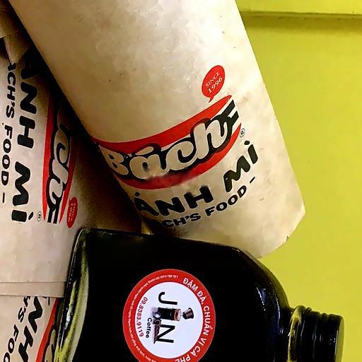 combo-banh-mi-bach-ac-biet-va-cafe-en-truyen-thong