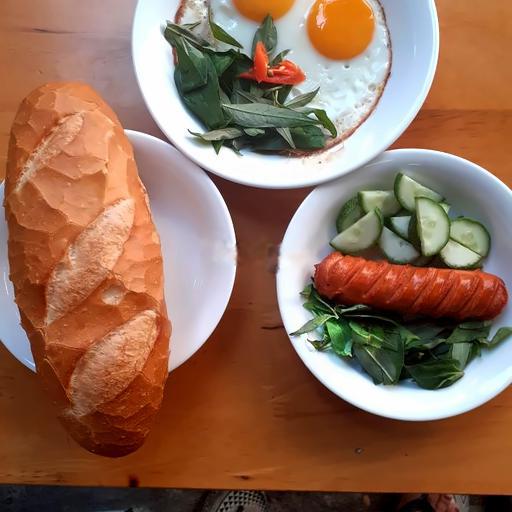 banh-mi-xuc-xich-uc-op-la