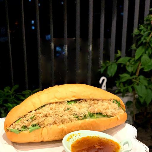 banh-mi-nem-bo