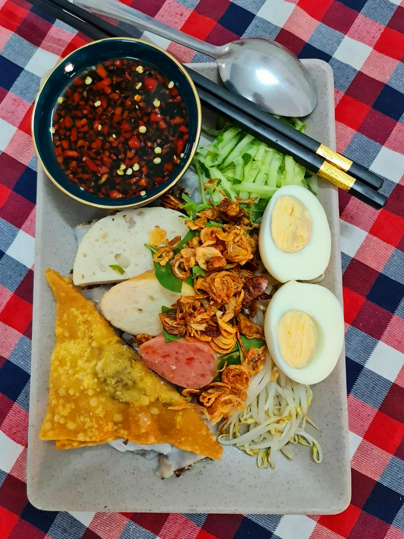 banh-cuon-ac-biet
