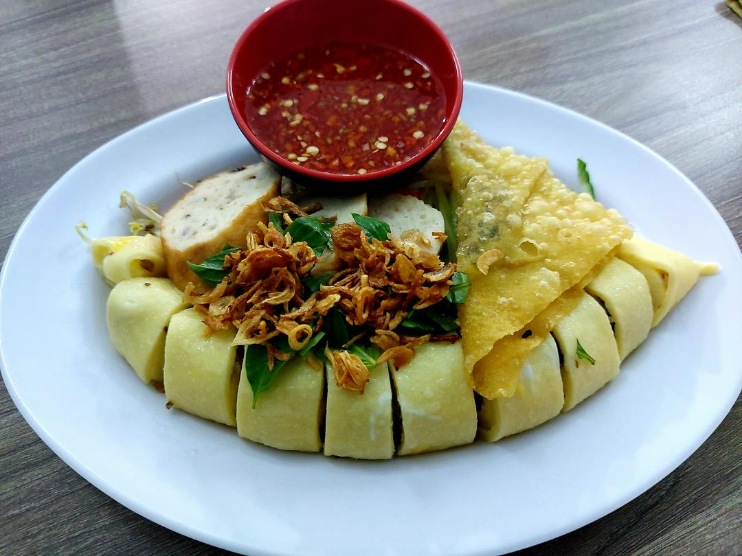 banh-cuon-trung