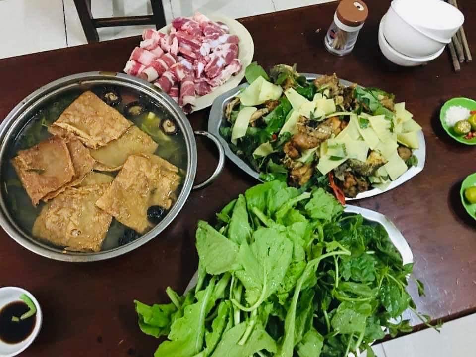 lau-ech-mang-cay-to-size-danh-cho-3-4-nguoi-an