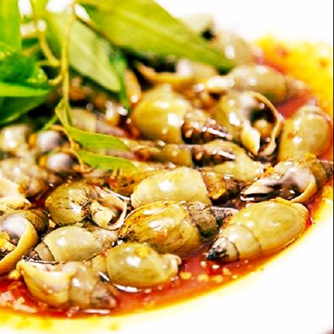 ốc cà na sốt trứng muối bánh mì