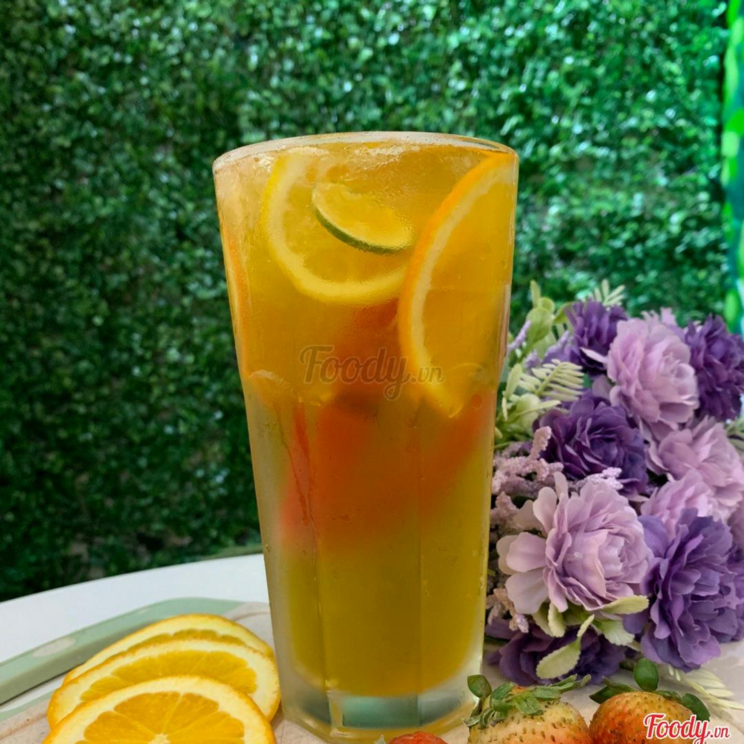 tra-hoa-qua-royaltea-ac-biet