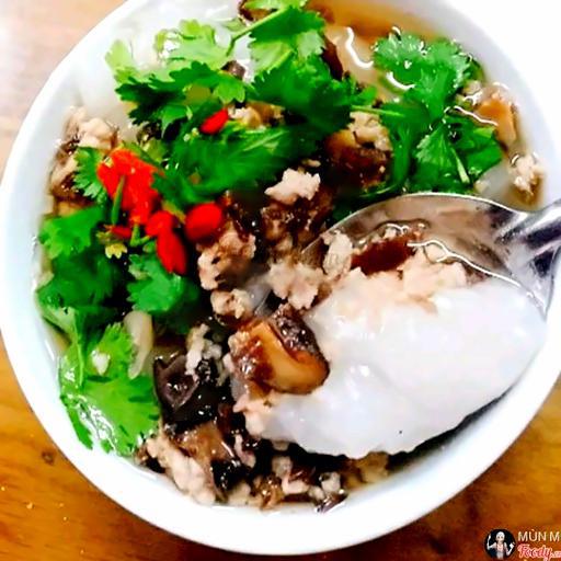 banh-uc-nong-suon-sun