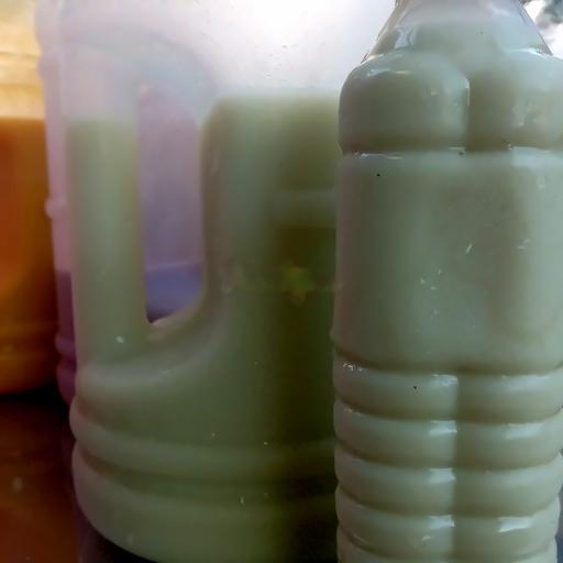 sua-au-xanh-la-dua-chai