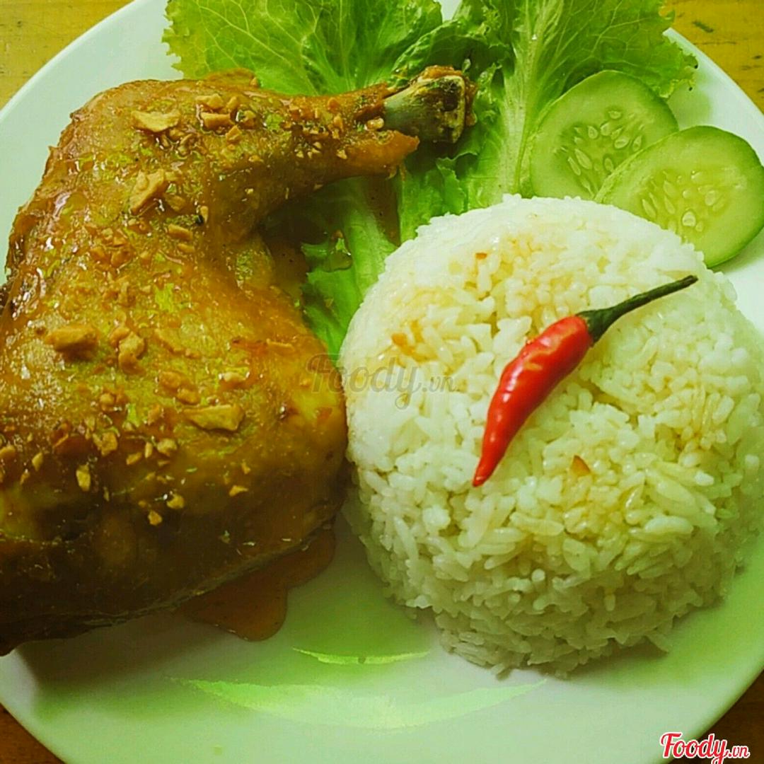 com-chien-ga-goc-tu-sot-mam-toi