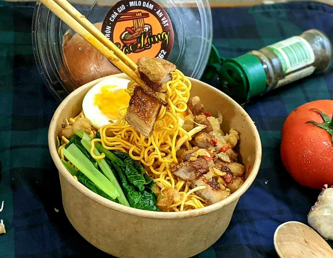 mi-tron-thit-ba-roi-chien-gion-soup-trung-long-ao-cu-cai