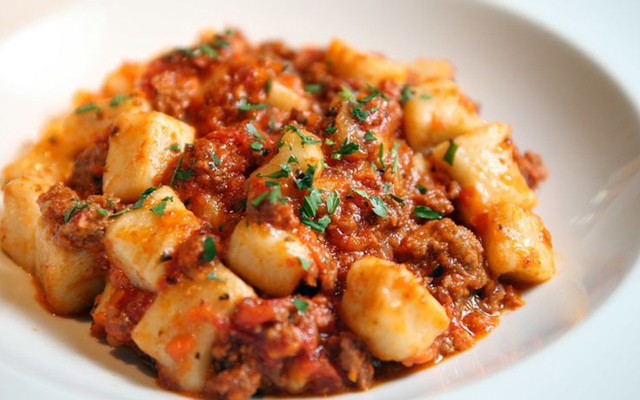 quan-an-quy-mi-y-o-an-vat-online