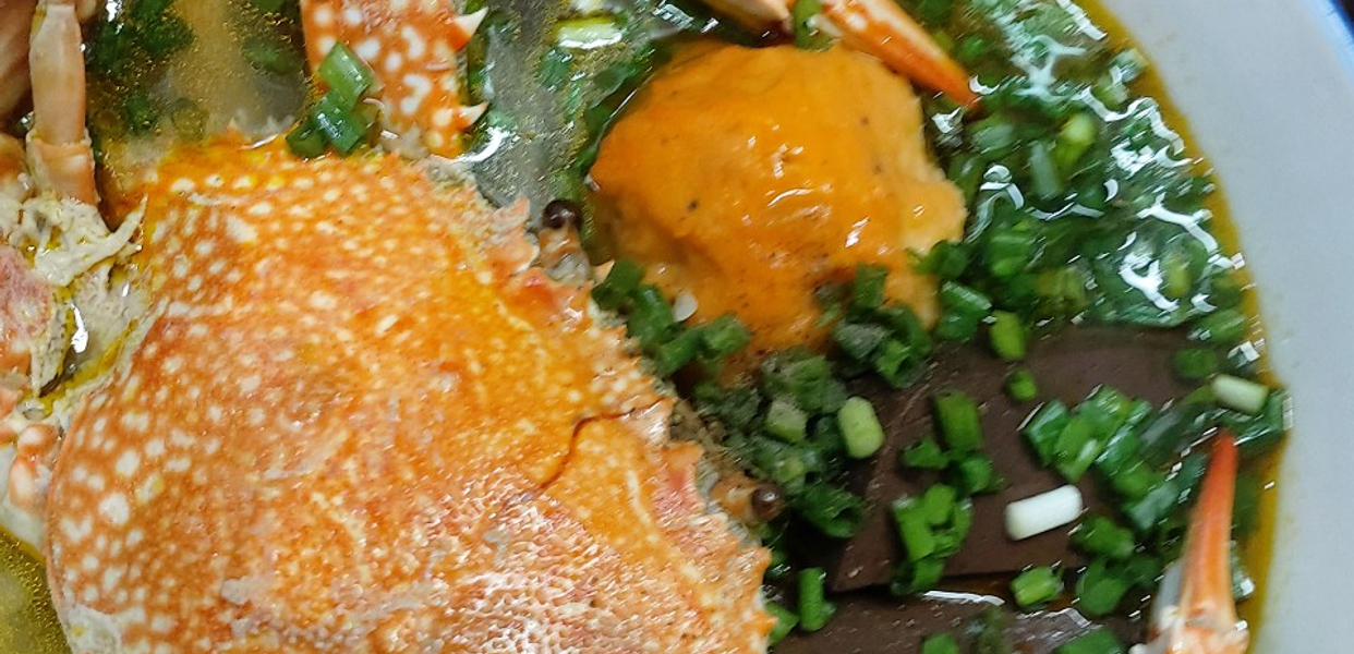 truc-banh-canh-ghe-pho-uoi-bo-duong-quang-ham