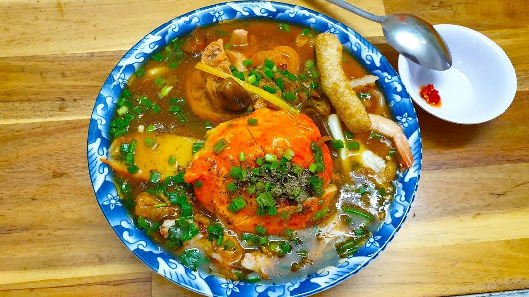 banh-canh-cha-cua