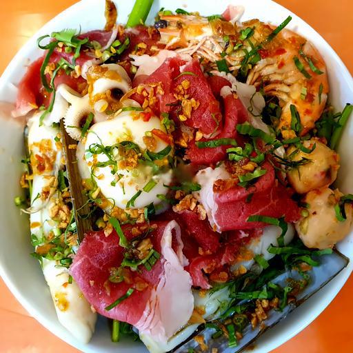 bun-tomyum-bo-tran-mieng-to