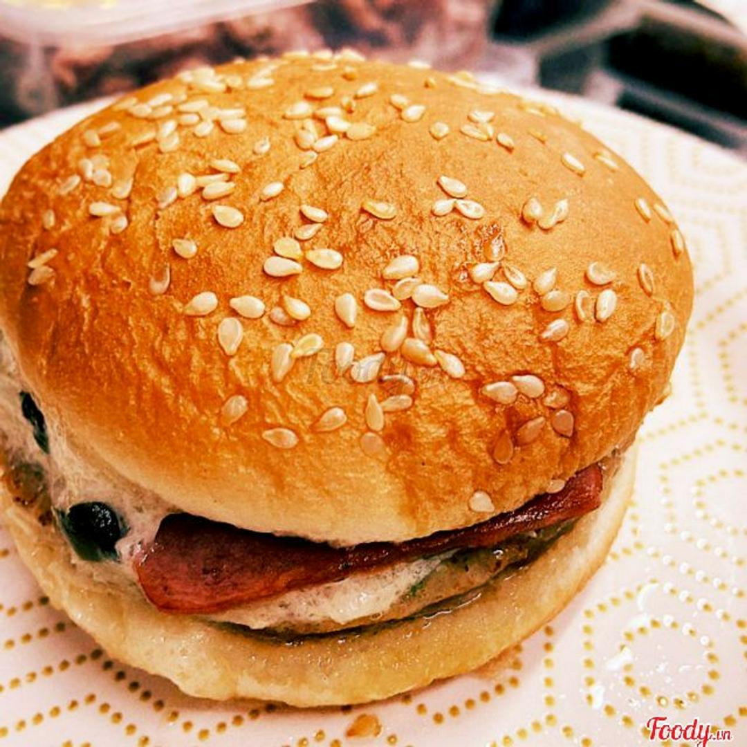 buger-bo-nuong-sot-hq