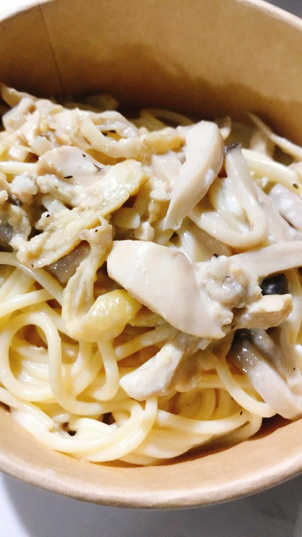 spaghetti-ga-sot-kem-nam