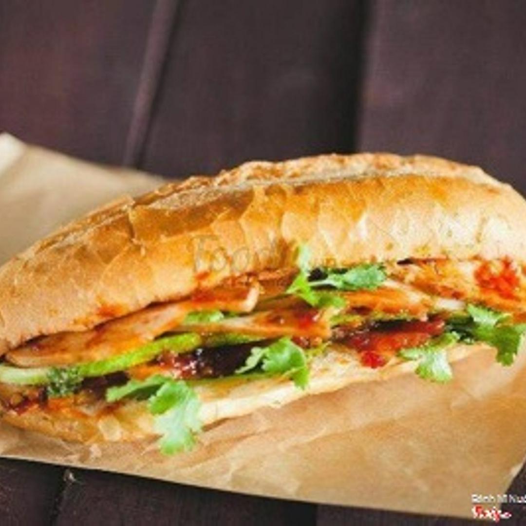 banh-mi-xuc-xich