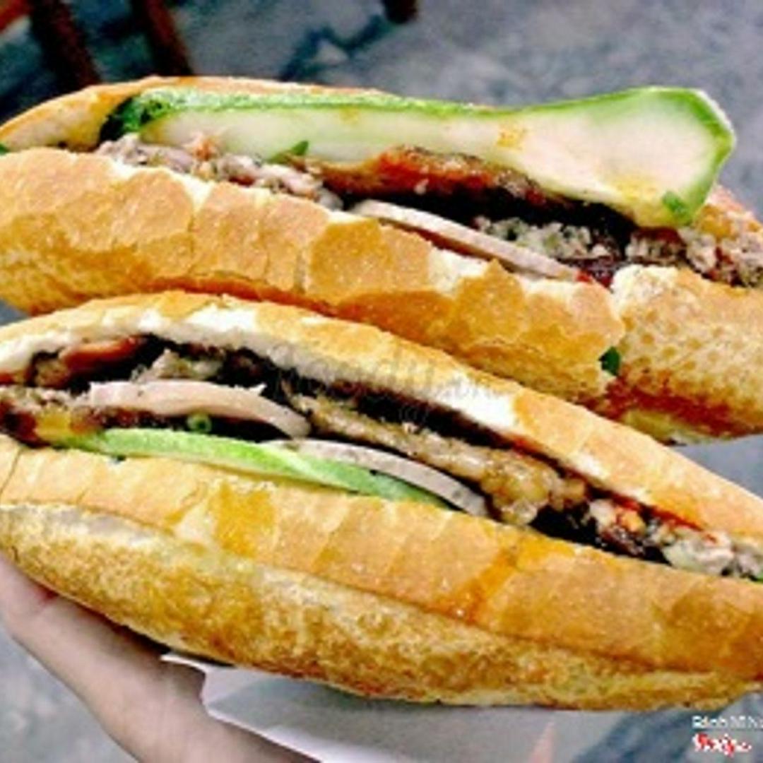 banh-mi-lap-suon