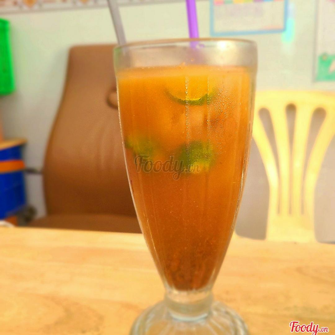 tra-tac-xi-muoi-o-mai